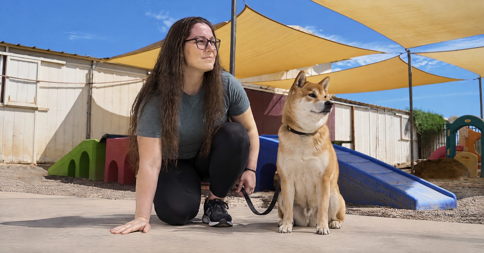 Hannah Kochman doing the seven-second pavement test on a Phoenix sidewalk
